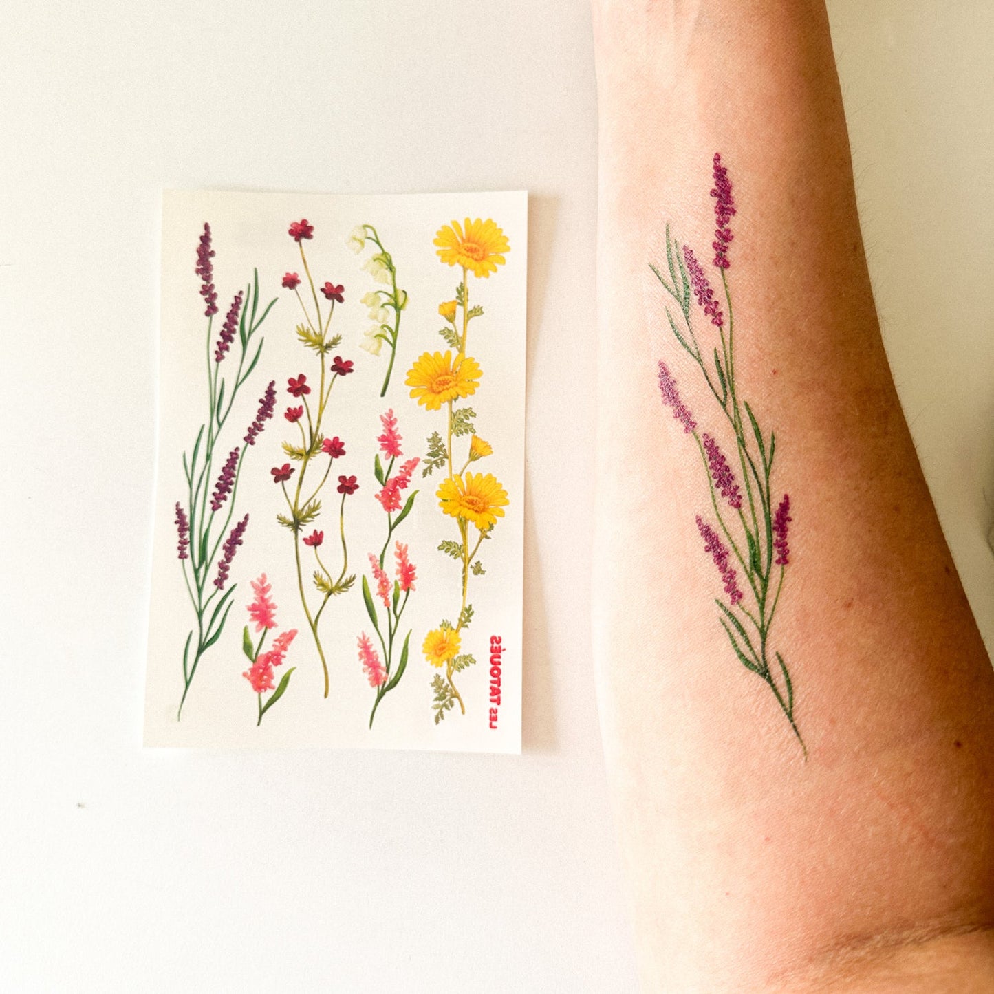 Délicates fleurs - Tatouage