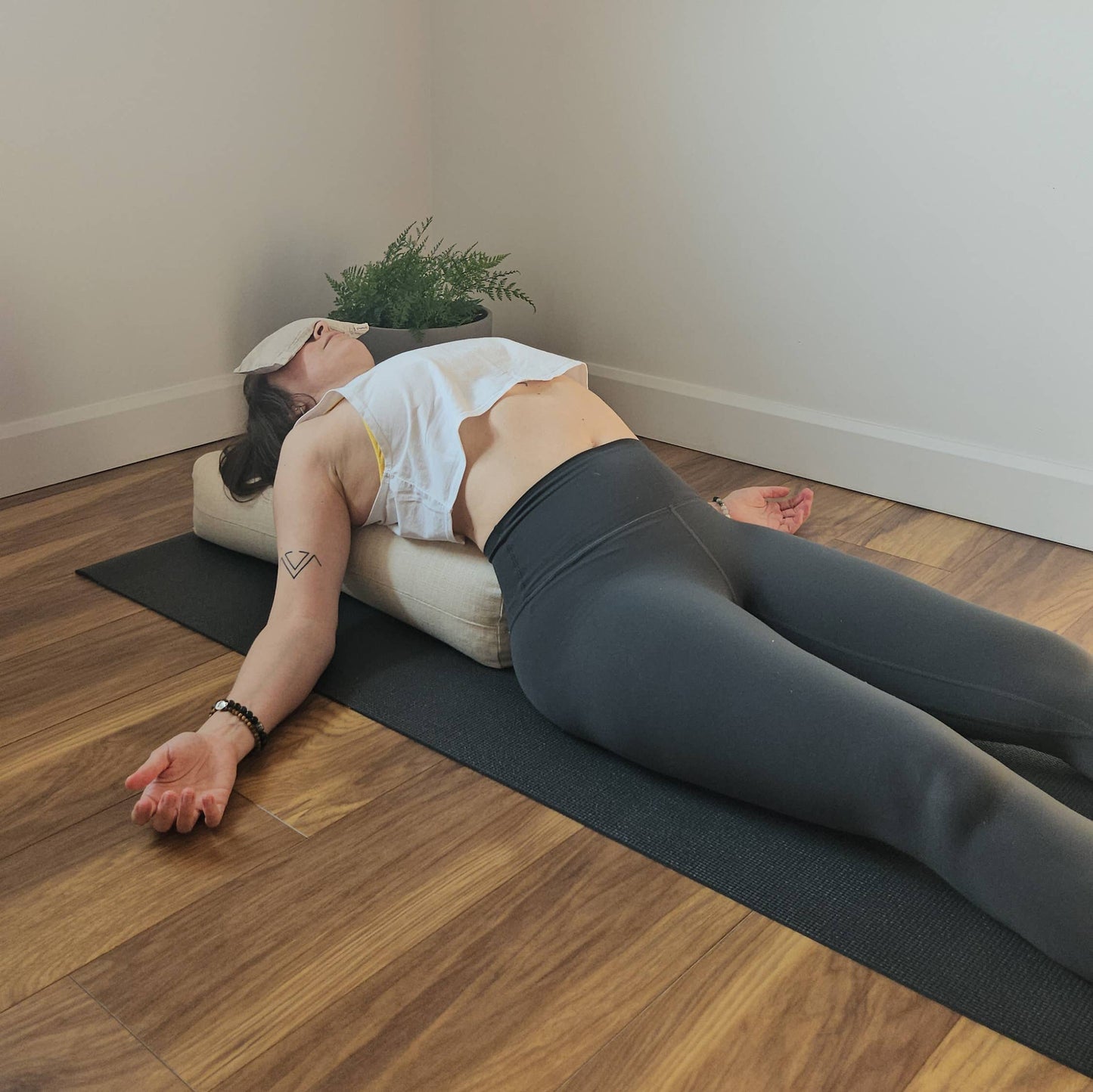 Traversin de yoga en lin sable  - Fabriqué au Canada