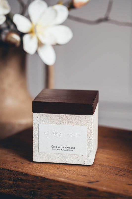 Bougie - Pot Jesmonite et bois - Cuir & Labdanum - 11oz